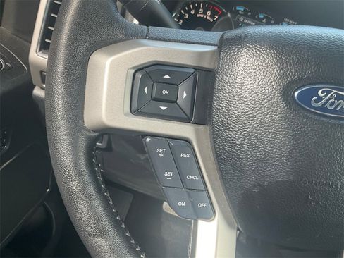 Used 2018 Ford F150 Lariat image 19