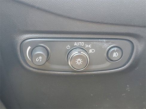 Certified 2024 Chevrolet Equinox Premier image 17