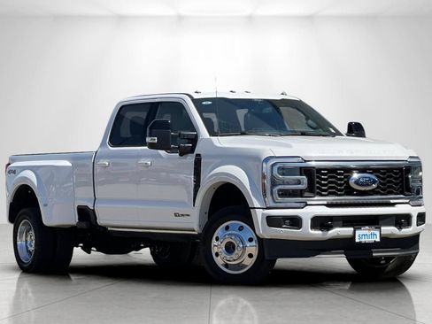 Used 2025 Ford F450 Platinum w/ Camper Package AWD/4WD image 2