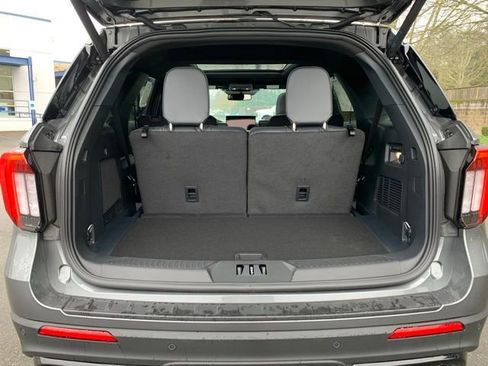New 2026 Ford Explorer ST w/ Sun And Sound Package image 5