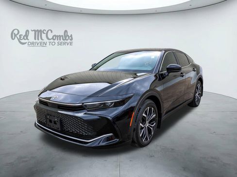 Certified 2026 Toyota Crown XLE image 1