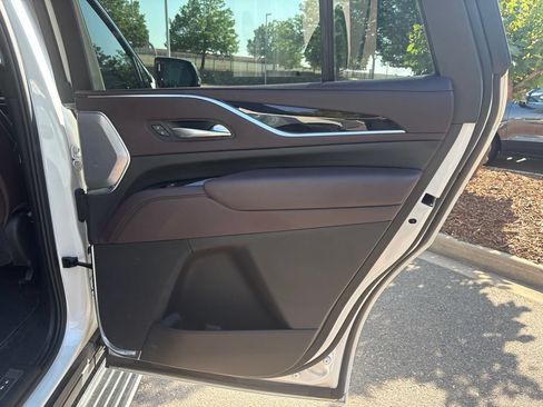 Used 2023 Cadillac Escalade Sport Platinum w/ LPO, ONYX Package AWD/4WD image 23