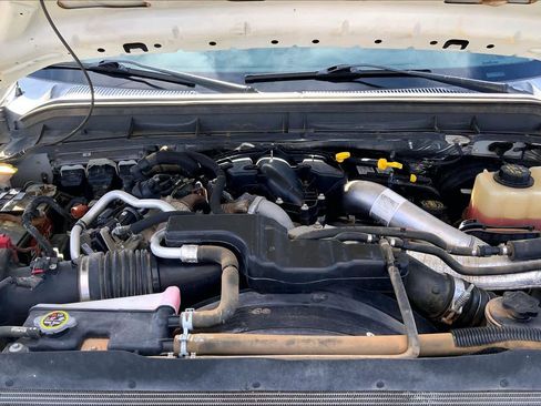 Used 2015 Ford F250 Lariat w/ Chrome Package image 31