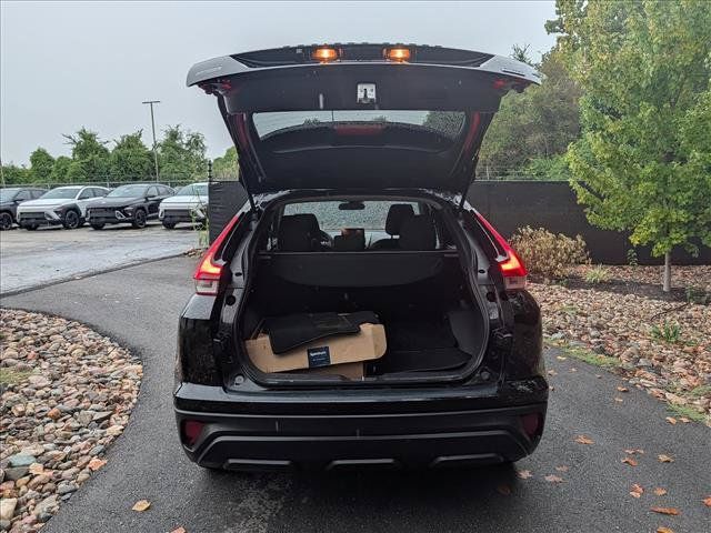 Used 2022 Mitsubishi Eclipse Cross LE FWD image 19