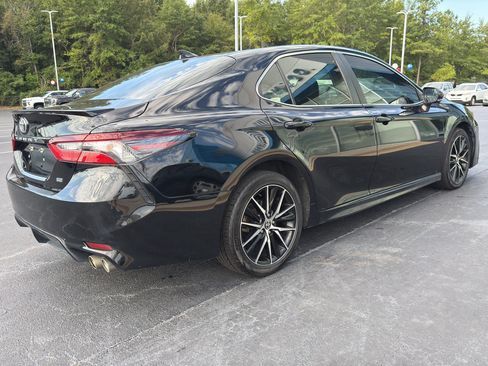 Used 2023 Toyota Camry SE FWD image 6