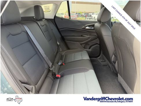 Used 2026 Chevrolet Trax LT w/ Driver Confidence Package FWD image 29