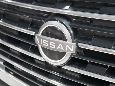 Used 2024 Nissan Rogue SV image 12