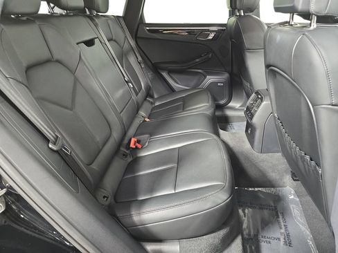 Certified 2026 Porsche Macan AWD/4WD image 26