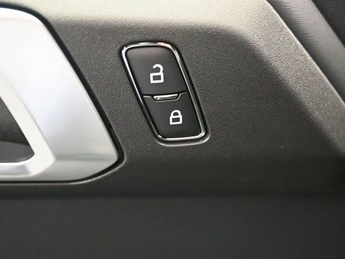 New 2025 Ford Bronco Outer Banks image 5