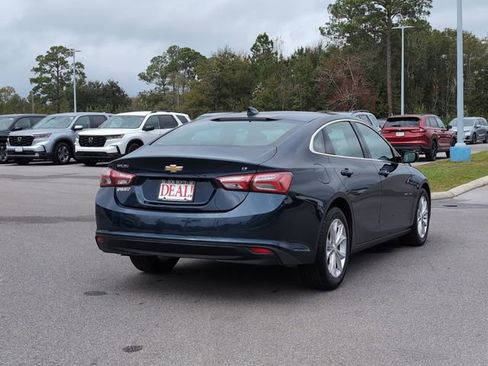 Used 2022 Chevrolet Malibu LT image 3