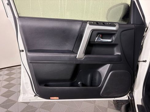 Used 2021 Toyota 4Runner SR5 Premium w/ Moonroof Package AWD/4WD image 12