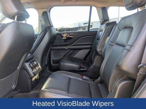 Used 2022 Lincoln Aviator AWD w/ Premium Package image 17