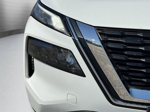 Used 2023 Nissan Rogue S FWD image 5
