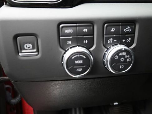 Used 2023 GMC Sierra 1500 AT4 w/ AT4 Preferred Package image 10