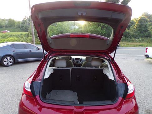 Used 2017 Chevrolet Cruze LT image 12