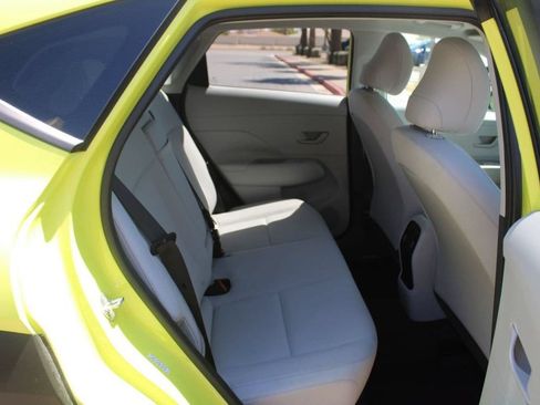 Used 2024 Hyundai Kona SEL AWD/4WD image 15