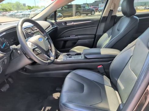 Used 2019 Ford Fusion Titanium FWD image 16