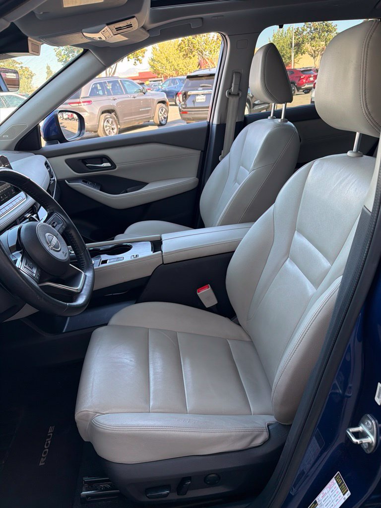 Used 2023 Nissan Rogue SL w/ SL Premium Package FWD image 6