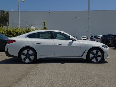 New 2026 BMW i4 eDrive40 w/ Premium Package RWD image 4