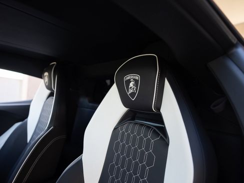 Used 2026 Lamborghini Revuelto AWD/4WD image 68