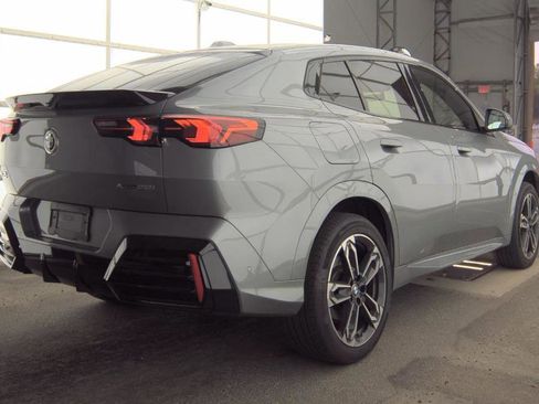 Used 2025 BMW X2 xDrive28i image 4