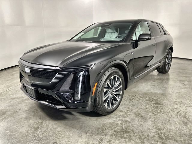 Used 2026 Cadillac Lyriq Sport AWD/4WD image 4