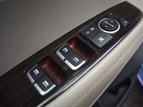 Used 2020 Kia Sorento LX w/ LX I4 Convenience Package image 19