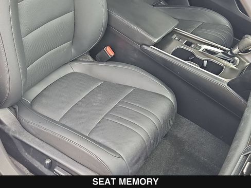 Used 2022 Honda Accord EX-L image 33