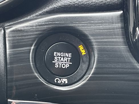 Used 2019 Jeep Grand Cherokee Limited w/ Luxury Group II image 15