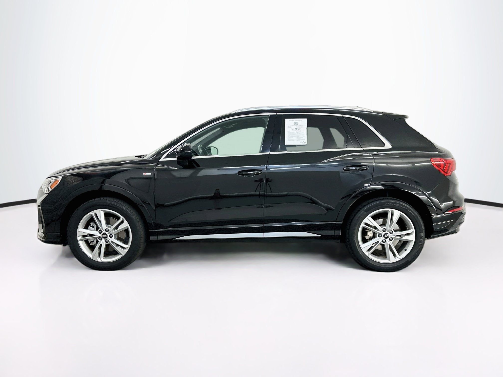 Used 2023 Audi Q3 2.0T Premium Plus w/ Premium Plus Package AWD/4WD image 4