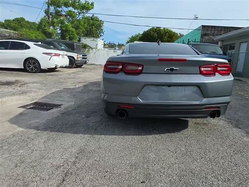 Used 2020 Chevrolet Camaro LT RWD image 5