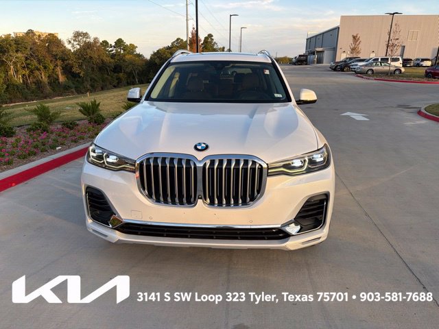 Used 2019 BMW X7 xDrive40i w/ Premium Package AWD/4WD image 2