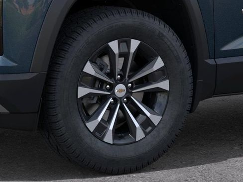 New 2027 Chevrolet Equinox LT w/ Convenience Package II FWD image 9
