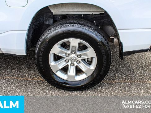 Used 2024 RAM 1500 Laramie AWD/4WD image 16