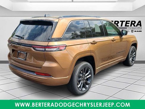 New 2026 Jeep Grand Cherokee Limited AWD/4WD image 4
