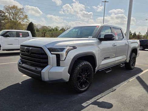 New 2025 Toyota Tundra SR5 image 3