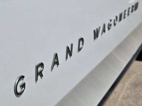 New 2026 Jeep Grand Wagoneer L Limited AWD/4WD image 7