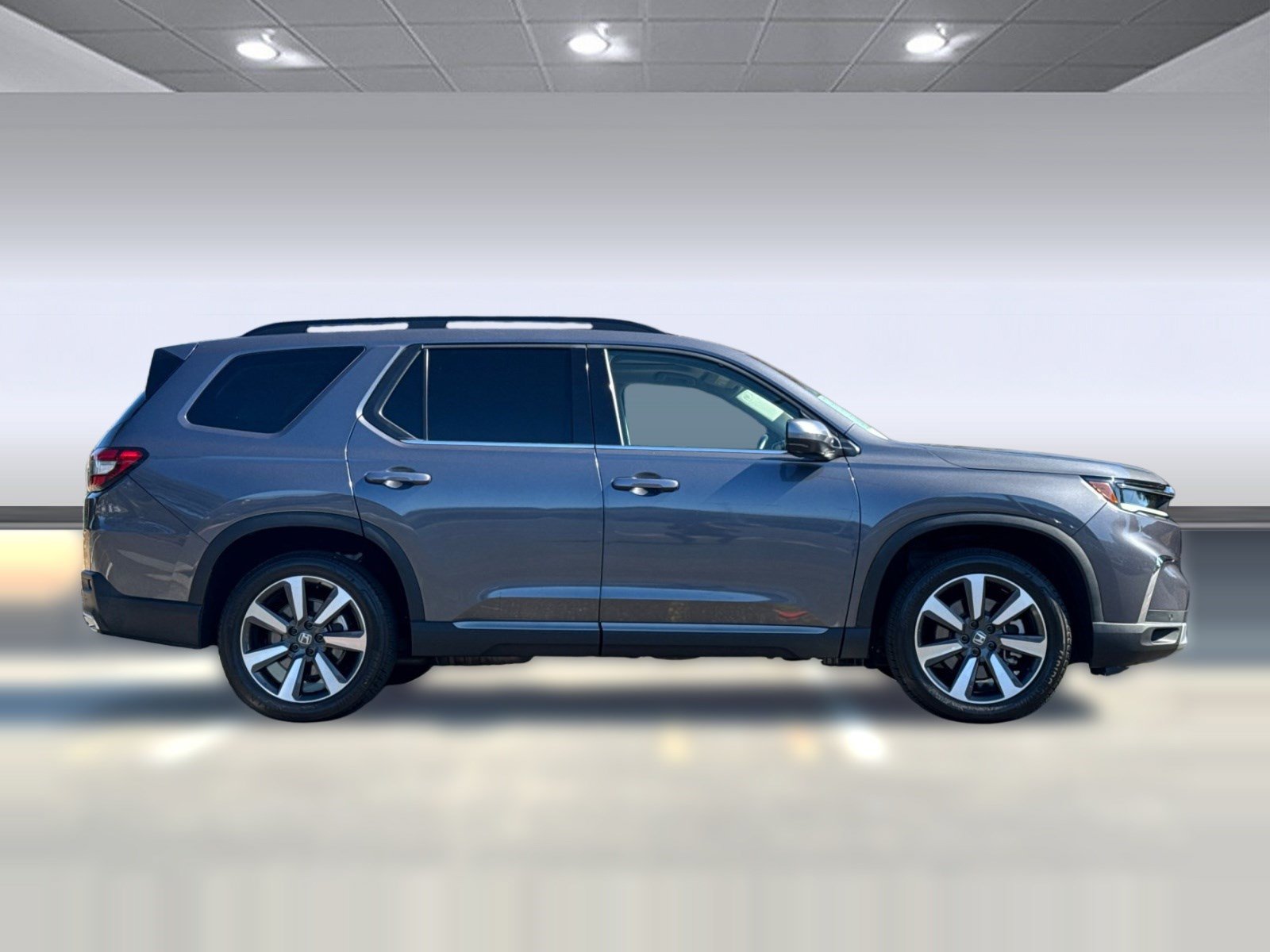 Certified 2025 Honda Pilot Touring image 7