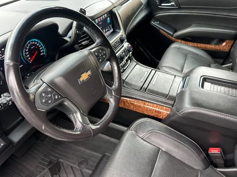 Used 2020 Chevrolet Tahoe Premier AWD/4WD image 6