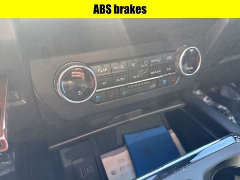 Used 2021 Ford Expedition Max XLT AWD/4WD image 9