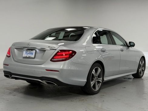 Used 2019 Mercedes-Benz E 300 4MATIC w/ Premium 1 Package image 4