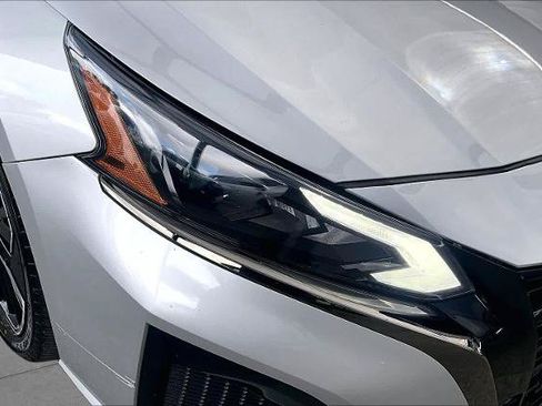 Certified 2023 Nissan Altima 2.5 SR FWD image 27