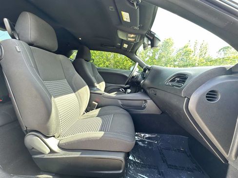 Used 2019 Dodge Challenger SXT RWD image 26