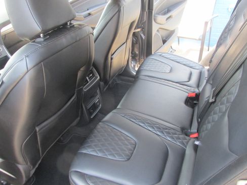 Certified 2024 Ford Edge Titanium image 27