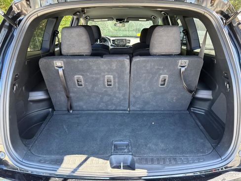 Used 2022 Honda Pilot Sport image 38