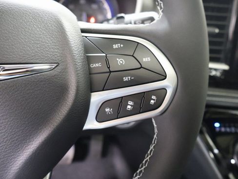 New 2026 Chrysler Pacifica Select image 26