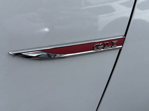 Used 2016 Volkswagen Jetta GLI SEL FWD image 31