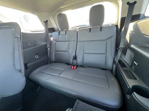 Used 2026 Ford Explorer Active w/ Active Comfort Package image 18