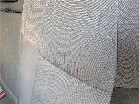 Used 2020 Toyota RAV4 XLE FWD image 13