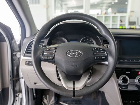 Used 2019 Hyundai Elantra SEL FWD image 10